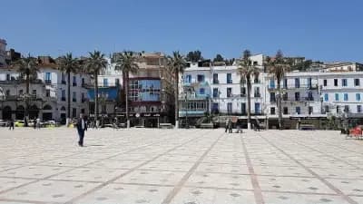 place-du-1er-novembre-1954-a-skikda-skikda-i2