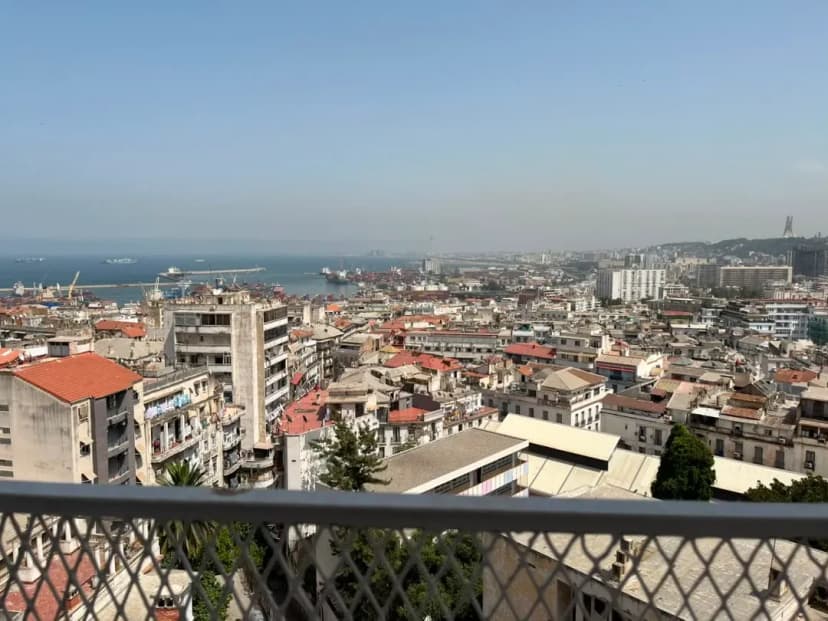 Apparemment Baie d'Alger