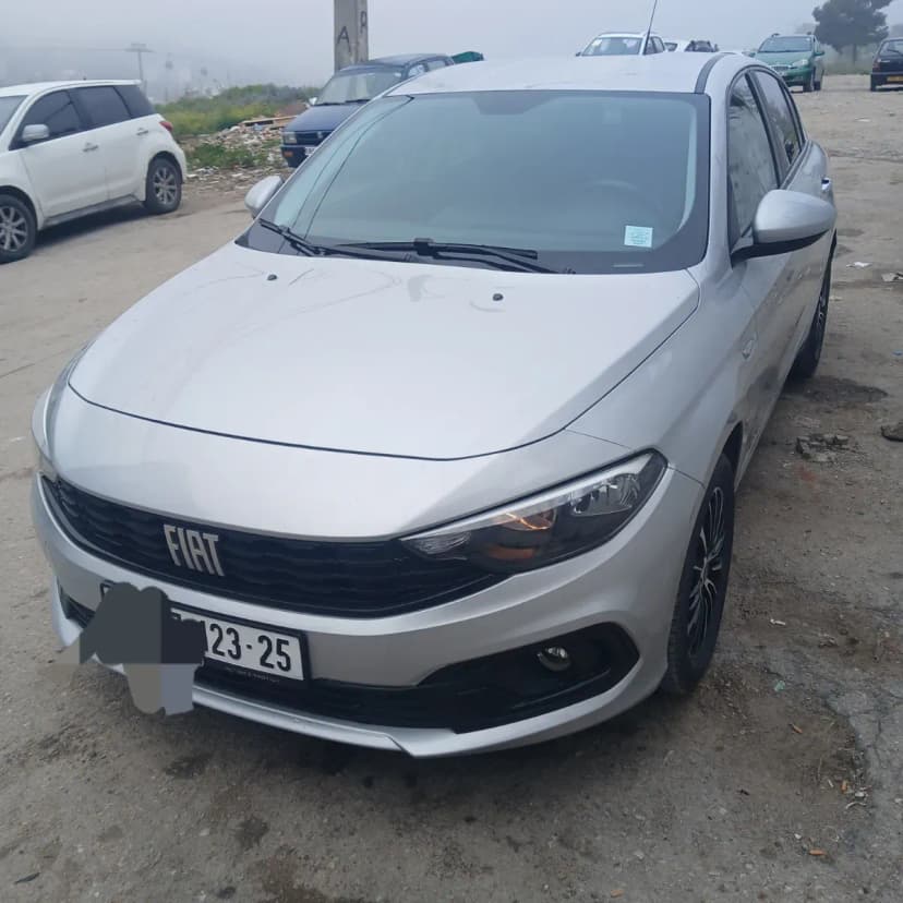 Transport touristique à Constantine – Fiat Tipo