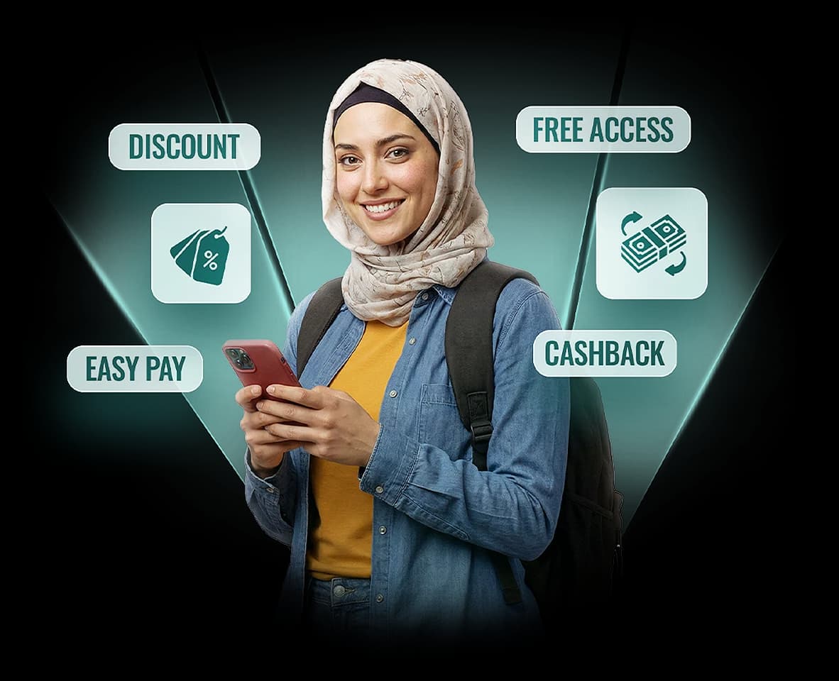 STUDENT CAMPUCE student enjoying discounts, free access, easy pay and cashback on her phone