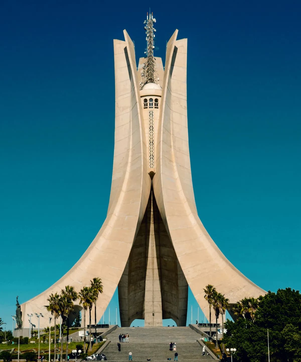 Mémorial du Martyr : L'âme de l'Algérie libre Mémorial du Martyr : L'âme de l'Algérie libre