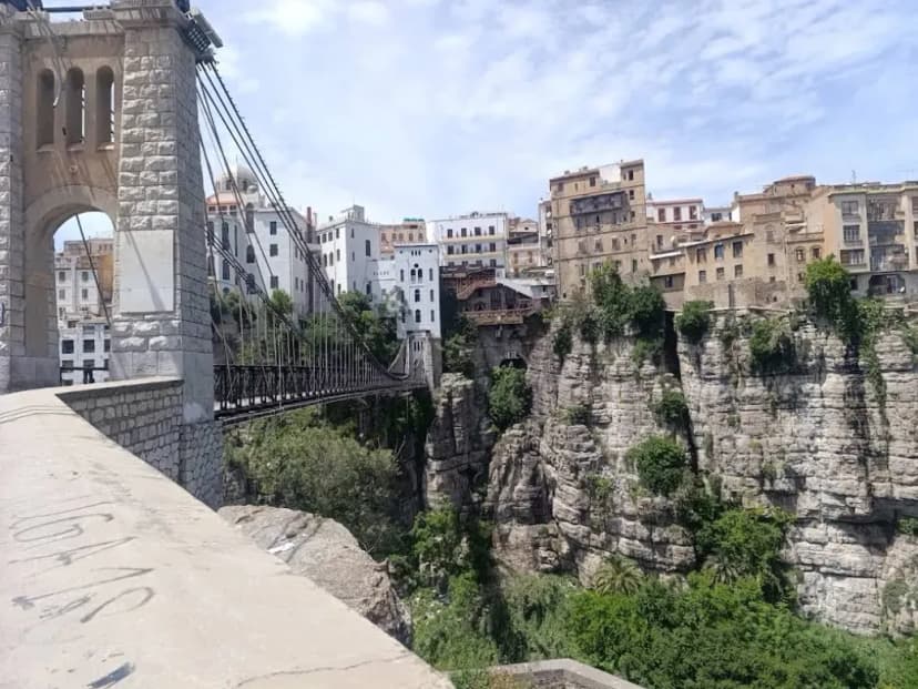 Pont Mellah Slimane, balcon sur Constantine Pont Mellah Slimane, balcon sur Constantine