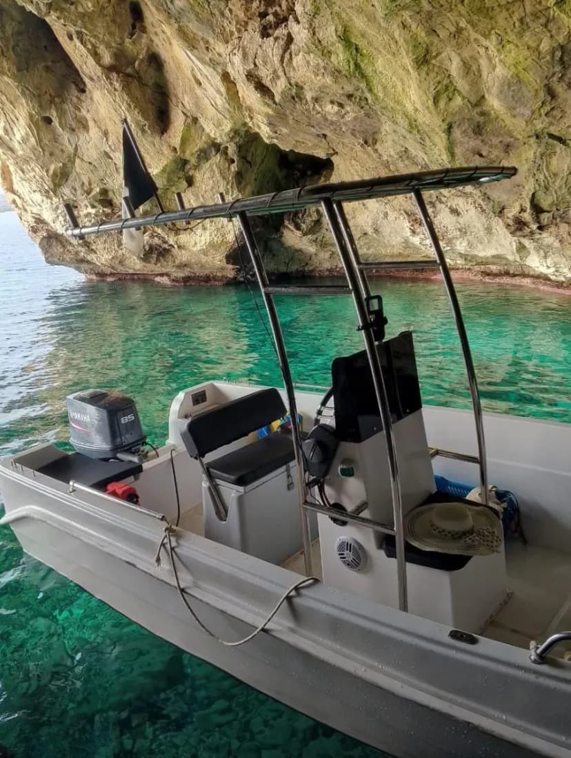 Balade en bateau à Tipaza – Excursion en mer Balade en bateau à Tipaza – Excursion en mer